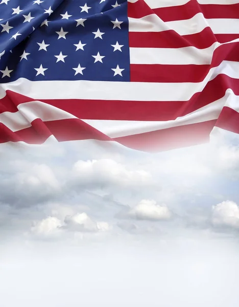 Bandeira americana no céu — Fotografia de Stock