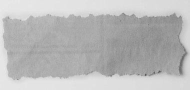 Yırtık kağıt parçası