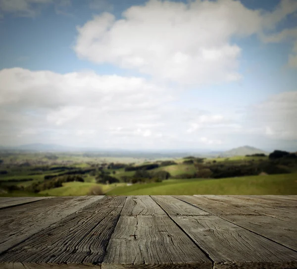 Tischplatte und Landschaft — Stockfoto