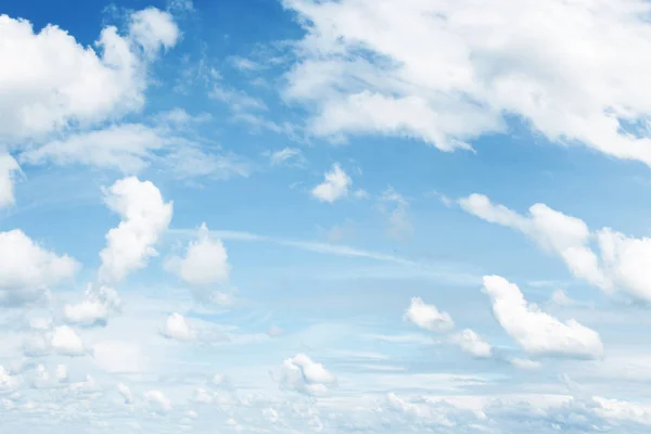 Nuvole nel cielo — Foto Stock