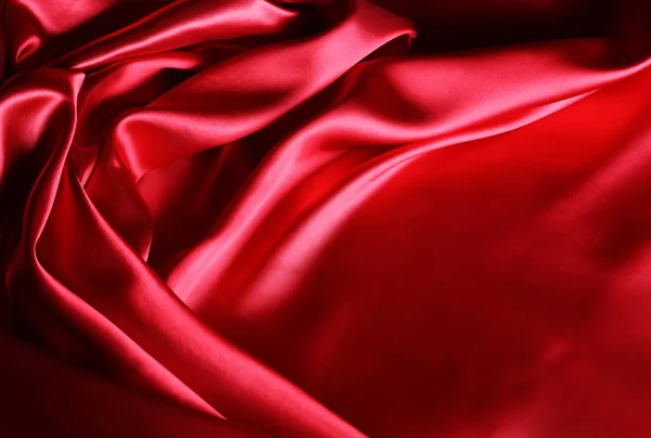 Красная шелковая ткань — стоковое фото