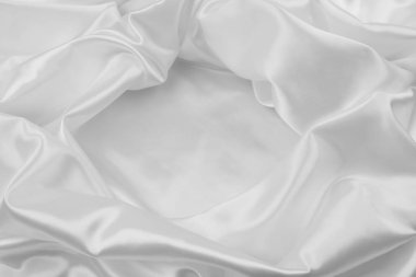 Beyaz ipek kumaş hatları