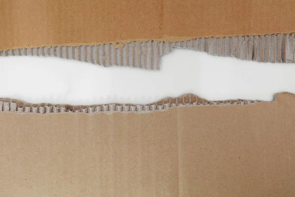 Bordas rasgadas de papelão ondulado — Fotografia de Stock