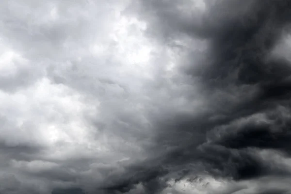 Grey storm clouds — Stock Photo, Image