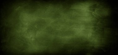 Yeşil karatahta arkaplanındaki tebeşir temizlendi