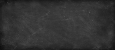 Tahta arka planda tebeşir temizlendi