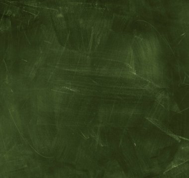 Yeşil karatahta arkaplanındaki tebeşir temizlendi