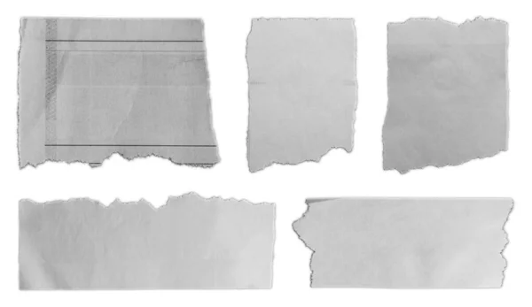 Pět Kusů Roztrhaného Papíru Prostém Pozadí — Stock fotografie