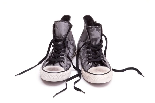 Винтажные кроссовки на белом фоне — стоковое фото