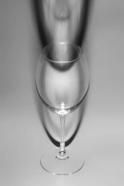 Ombre abstraite d'un verre à vin . — Photo