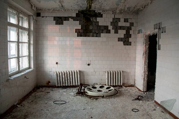 Eski tahrip edilmiş ameliyathane)