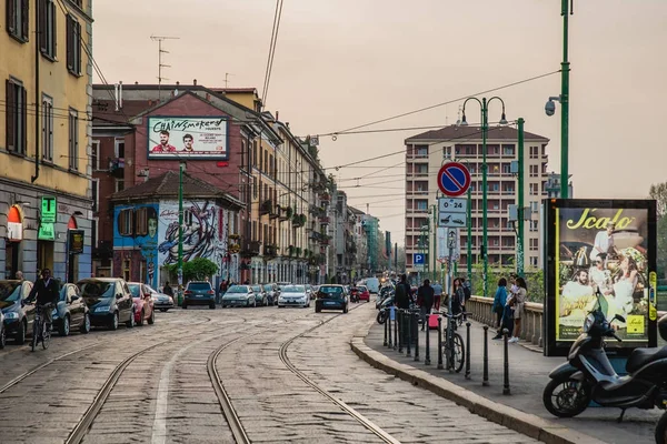 Mensen op de straten van Milaan — Stockfoto