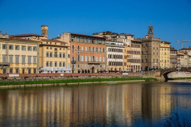 nehir banka eski binalar 