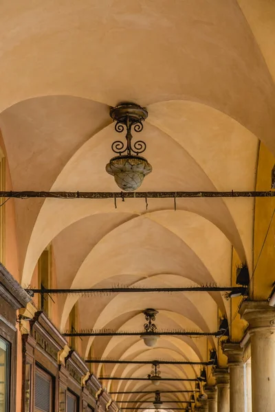 Pórtico Medieval Com Colunas Bolonha Itália — Fotografia de Stock