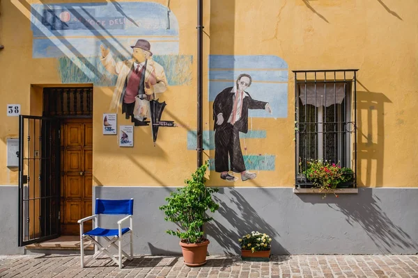 Tarihi mimarisi ve sokak sanatı Rimini şehir, İtalya