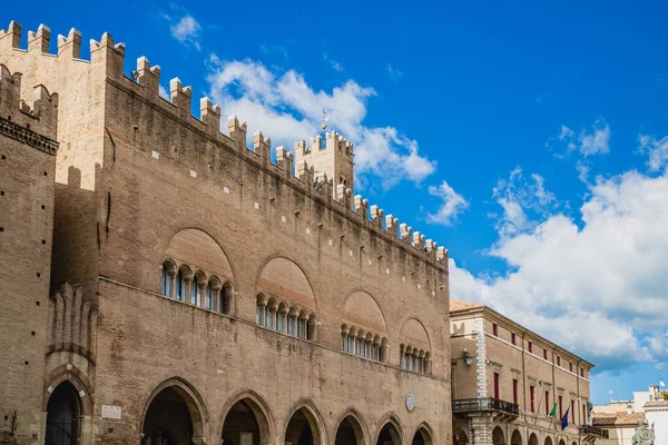 イタリア リミニ市の歴史的建造物 — ストック写真