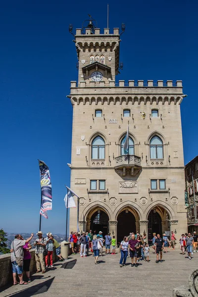 Historická Architektura Lidé Ulicích San Marino Země — Stock fotografie