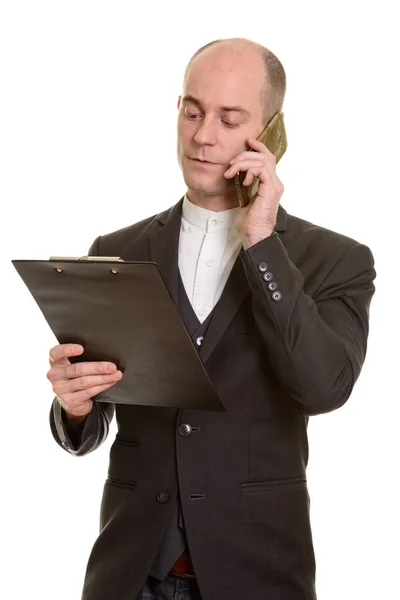 Homem Negócios Caucasiano Careca Falando Telefone Celular Enquanto Lia Área — Fotografia de Stock