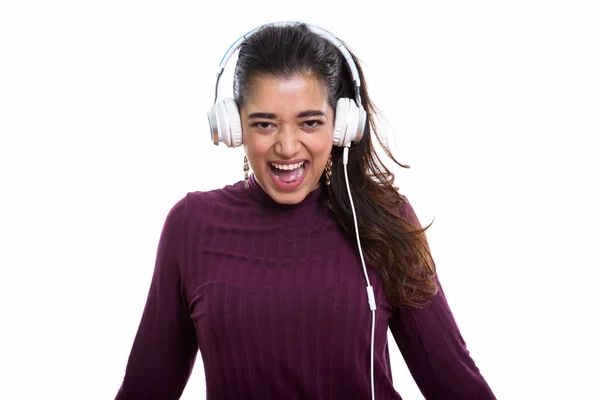 Fiatal Boldog Indiai Mosolyog Kiabál Miközben Zenét Hallgat Fejhallgatót Visel — Stock Fotó