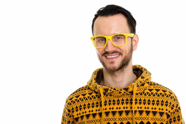 Estudio Tiro Joven Feliz Sonriendo Mientras Llevaba Gafas Amarillas —  Fotos de Stock