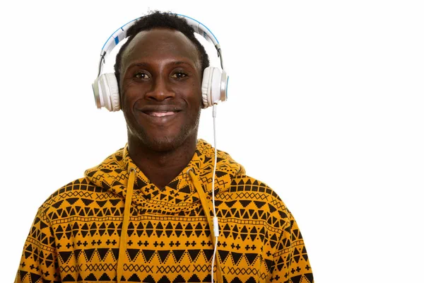Giovane Felice Nero Africano Uomo Sorridente Ascoltare Musica — Foto Stock