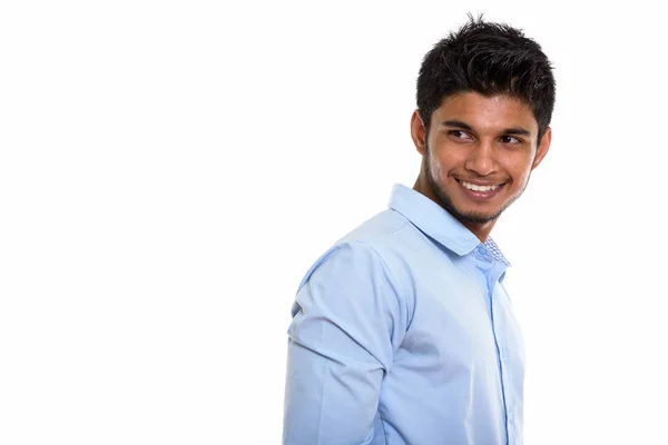 Estúdio Tiro Jovem Feliz Indiano Homem Sorrindo Pensando Enquanto Olha — Fotografia de Stock