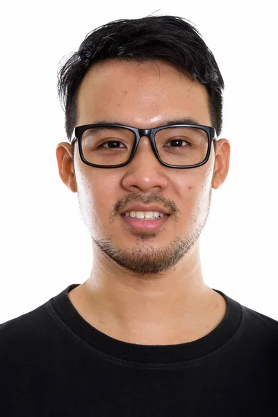 年轻快乐的亚洲男人面带微笑 戴着眼镜 — 图库照片