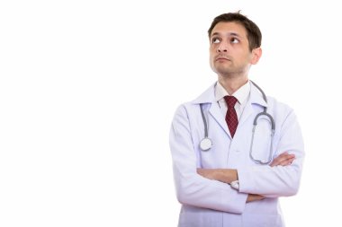 Stüdyo çekim ile seyir sırasında düşünme genç adam doktor bir