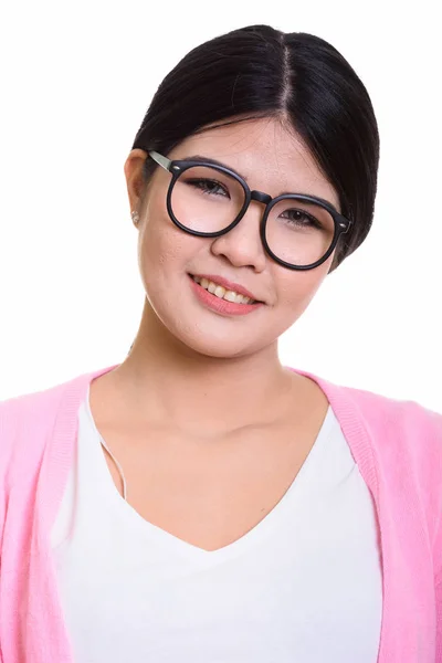 Visage de jeune heureux asiatique nerd femme souriant — Photo