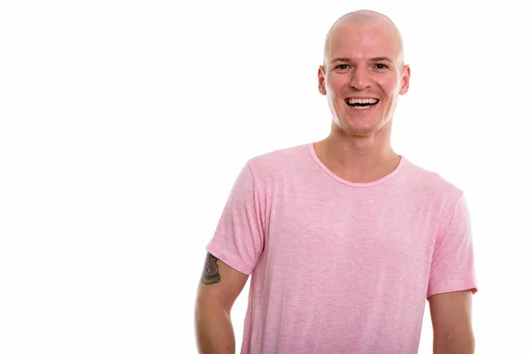 Estúdio tiro de jovem careca feliz sorrindo — Fotografia de Stock