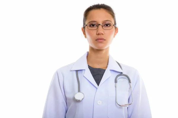 Estúdio tiro de jovem mulher bonita médico vestindo óculos — Fotografia de Stock