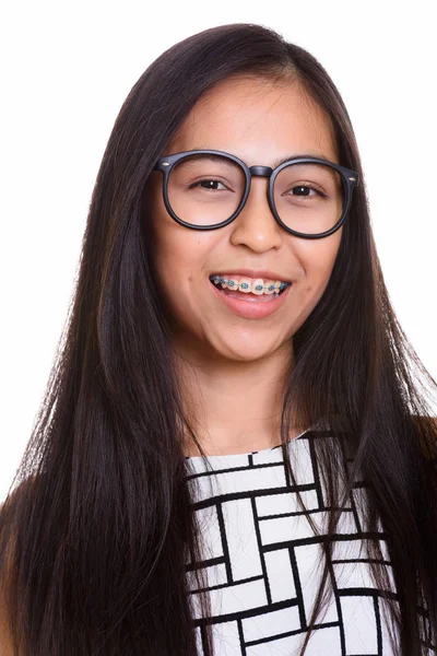 Volto di giovani felice asiatico adolescente nerd ragazza sorridente — Foto Stock