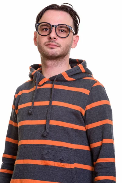 Studio bild av ung man bär glasögon — Stockfoto