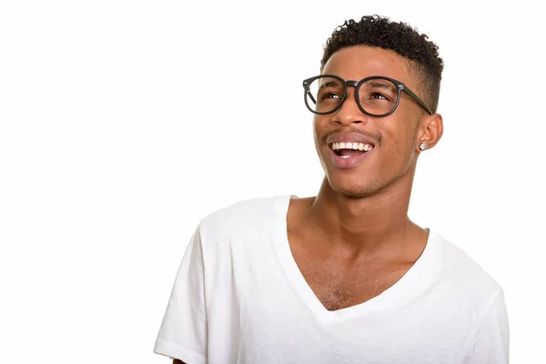 Joven hombre africano feliz pensando —  Fotos de Stock