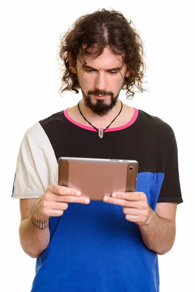 Knappe blanke man met digitale tablet — Stockfoto