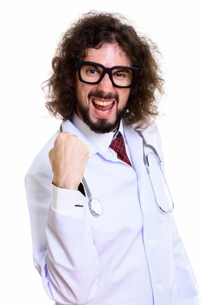 Estúdio tiro de homem feliz médico sorrindo e olhando motivado — Fotografia de Stock