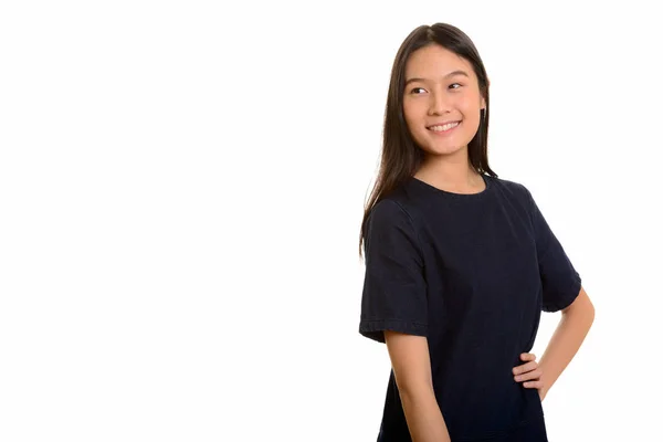 웃고 생각하는 행복 한 아시아 십 대 소녀 — 스톡 사진