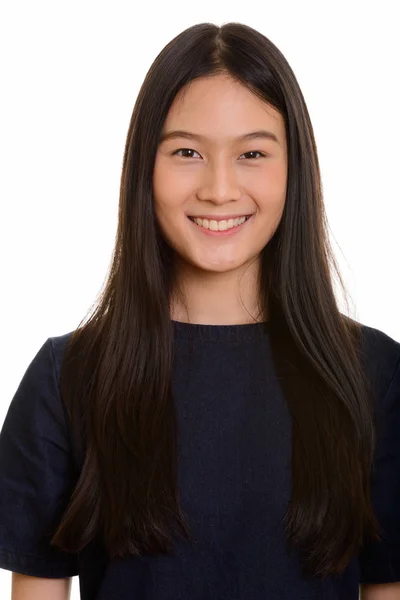 Joven feliz asiática adolescente sonriendo —  Fotos de Stock