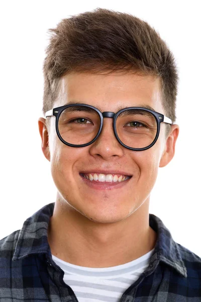 Gesicht eines glücklichen jungen Mannes mit Brille — Stockfoto