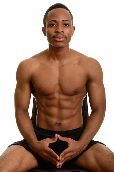 非洲年轻人赤身裸体 — 图库照片