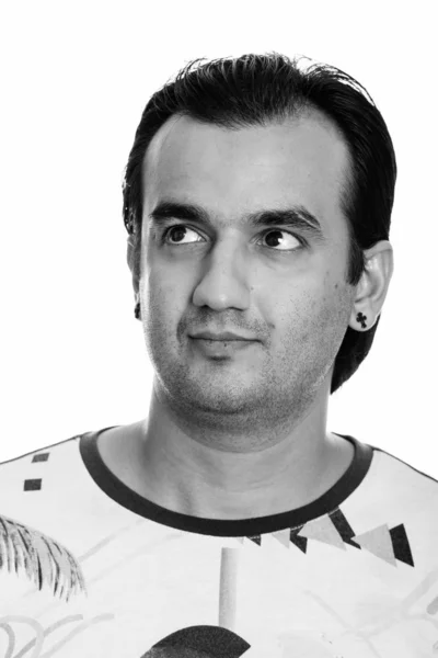 Ansikte av persiska man tänker medan du tittar — Stockfoto