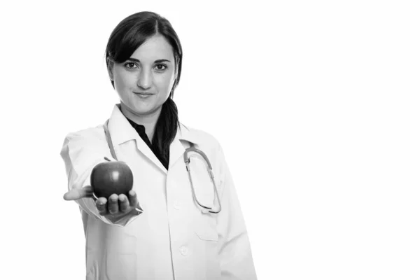 Retrato de mulher bonita médico como nutricionista com maçã — Fotografia de Stock
