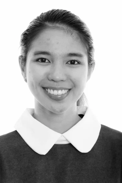 Studioaufnahme Einer Jungen Philippinischen Frau Isoliert Vor Weißem Hintergrund Schwarz — Stockfoto