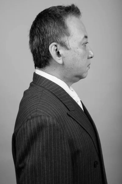 Studio Shot Mature Asian Businessman Gray Background Black White — Stock Photo, Image