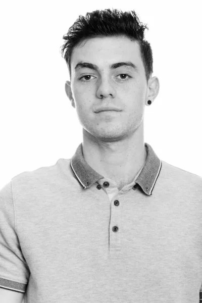 Portrait of young handsome man looking at camera — Stock Photo, Image