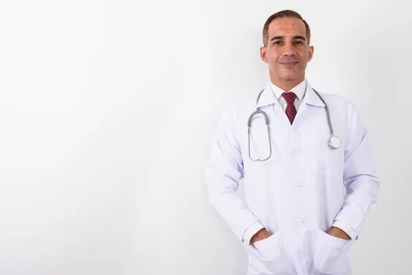 Retrato de hombre persa guapo maduro doctor —  Fotos de Stock