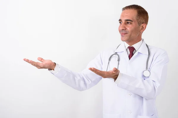 Retrato de maduro bonito persa homem médico — Fotografia de Stock