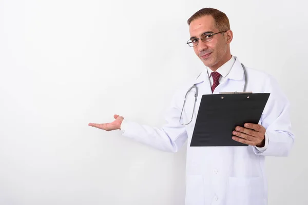 Retrato de maduro bonito persa homem médico — Fotografia de Stock