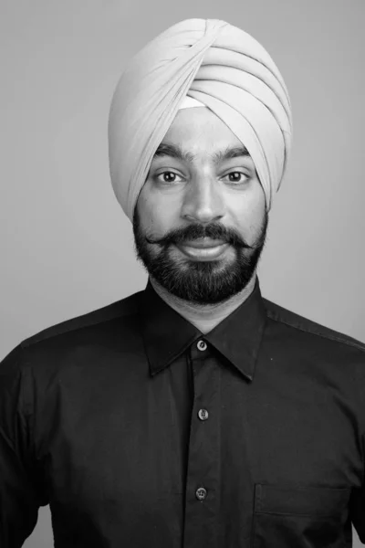 Studio Shot Young Bearded Indian Sikh Businessman Turban Gray Background — Fotografia de Stock