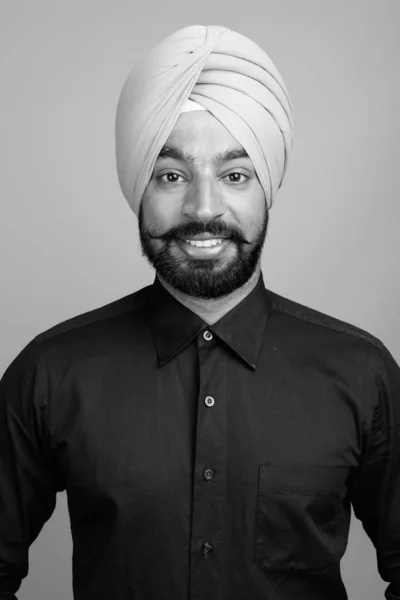 Studio Shot Young Bearded Indian Sikh Businessman Turban Gray Background — Fotografia de Stock